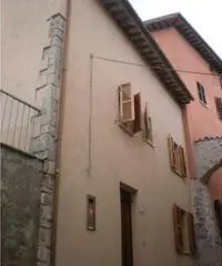 Abitazione nel Centro Storico di Preci con Giardino privato panoramico