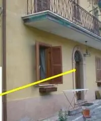 Antico Casale con giardino in una panoramica frazione di Cascia Antico Casale con giardino in una panoramica frazione di Cascia