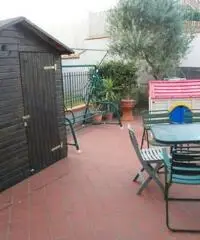 APPARTAMENTO di 3 vani e di 65 mq (CARMIGNANO) APPARTAMENTO di 3 vani e di 65 mq (CARMIGNANO)