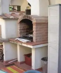 VILLA A SCHIERA di 6 vani e di 180 mq (CARMIGNANO)