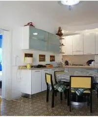 Pinarella, appartamento trilocale con ampio balcone Pinarella, appartamento trilocale con ampio balcone