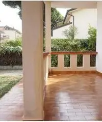 rif: 440 - Cervia, appartamento cinque locali con giardino privato rif: 440 - Cervia, appartamento cinque locali con giardino privato