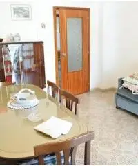 Milano Marittima - appartamento trilocale con due camere da letto. Milano Marittima - appartamento trilocale con due camere da letto.