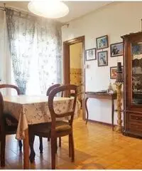 Pinarella, appartamento tre camere e due bagni Pinarella, appartamento tre camere e due bagni