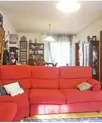 Pinarella, appartamento tre camere e due bagni Pinarella, appartamento tre camere e due bagni