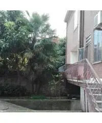 Vendita Casa indipendente da 180mq con due garage