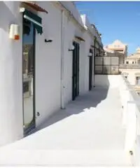 SIRACUSA, ORTIGIA, VENDESI SIGNORILE ATTICO CON SUPERLATIVA VISTA MARE SIRACUSA, ORTIGIA, VENDESI SIGNORILE ATTICO CON SUPERLATIVA VISTA MARE