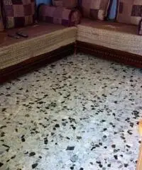 Alloggio in palazzina recintata con cortile giardino strada privata