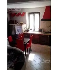 Casetta indipendente su due livelli Casetta indipendente su due livelli