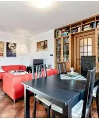 Vendita Quadrilocali in via Real Collegio 27