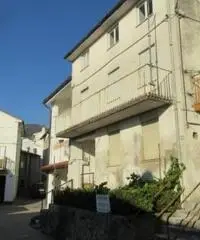 Vendita Casa indipendente in Via Grumetto, 12 Vendita Casa indipendente in Via Grumetto, 12