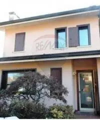 Vendita Casa indipendente in Viale dei Ciliegi Vendita Casa indipendente in Viale dei Ciliegi