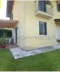 Vendita Casa indipendente in Via X giugno, 8 Vendita Casa indipendente in Via X giugno, 8