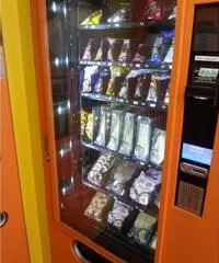 Free shop 24 negozio bar automatizzato in zona pedonale Free shop 24 negozio bar automatizzato in zona pedonale