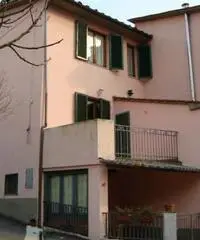 Borgo a Mozzano Vendita Casa indipendente Borgo a Mozzano Vendita Casa indipendente