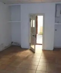 Affitto Magazzino in Via Ottaviani Affitto Magazzino in Via Ottaviani