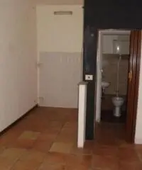 Affitto Magazzino in Via Ottaviani Affitto Magazzino in Via Ottaviani