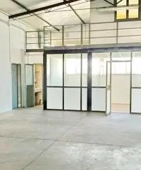 Capannone commerciale 180 m² a Monterotondo Scalo (Rm) Capannone commerciale 180 m² a Monterotondo Scalo (Rm)