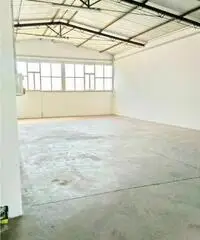 Capannone commerciale 180 m² a Monterotondo Scalo (Rm) Capannone commerciale 180 m² a Monterotondo Scalo (Rm)