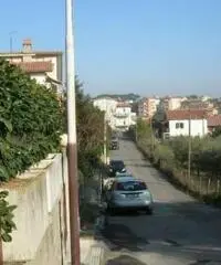 Montelarco: Affitto Magazzino in Via Bramante Montelarco: Affitto Magazzino in Via Bramante