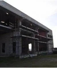 Monterotondo Scalo: Vendita Capannone in Via Leonardo Da Vinci Monterotondo Scalo: Vendita Capannone in Via Leonardo Da Vinci