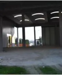 Monterotondo Scalo: Vendita Capannone in Via Leonardo Da Vinci Monterotondo Scalo: Vendita Capannone in Via Leonardo Da Vinci