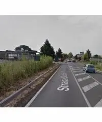 Pian Di Gerri: Vendita Capannone in angolo via appia sud 3 Pian Di Gerri: Vendita Capannone in angolo via appia sud 3