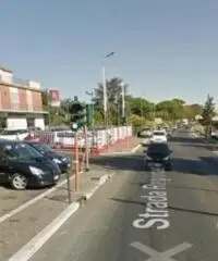 Pavona: Vendita Magazzino in Via degli Olmi Pavona: Vendita Magazzino in Via degli Olmi