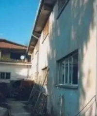 Pian Di Gerri: Vendita Capannone in Via di Cori Pian Di Gerri: Vendita Capannone in Via di Cori