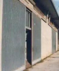 Pian Di Gerri: Vendita Capannone in Via di Cori Pian Di Gerri: Vendita Capannone in Via di Cori