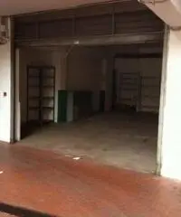 Pomezia centro magazzino deposito box triplo Pomezia centro magazzino deposito box triplo