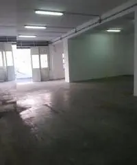 Tor Lupara: Affitto Laboratorio in Via Valle dei Corsi Tor Lupara: Affitto Laboratorio in Via Valle dei Corsi