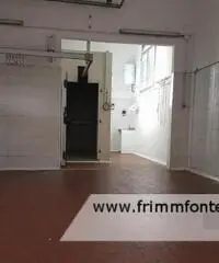 Tor Lupara -  Magazzino 4 locali € 650 MA402 Tor Lupara -  Magazzino 4 locali € 650 MA402