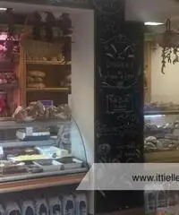 Velletri -  Laboratorio 3 locali € 100.000 LT301 Velletri -  Laboratorio 3 locali € 100.000 LT301