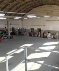 Vendita Capannone in Via Fermi 3 Vendita Capannone in Via Fermi 3