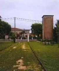 Vendita magazzino mq. 94 - Zona Altaura