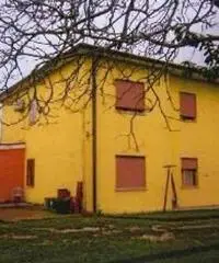 Vendita magazzino mq. 94 - Zona Altaura