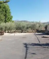 Magazzino di 180 mq COD. 0063