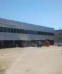 X/7 - Capannone a Perugia X/7 - Capannone a Perugia