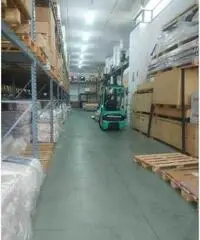 CAPANNONE di 6 vani e di 1400 mq (AGLIANA) rif. F440 CAPANNONE di 6 vani e di 1400 mq (AGLIANA) rif. F440