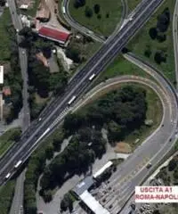 Vendita Capannone in via del Commercio