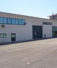 Vendita Negozio in Via Variante Tiberina Vendita Negozio in Via Variante Tiberina