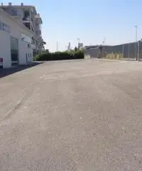 Vendita Negozio in Via Variante Tiberina Vendita Negozio in Via Variante Tiberina