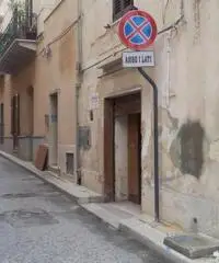 LOCALE USO DEPOSITO MQ 22 PI? ANTIBAGNO E BAGNO LOCALE USO DEPOSITO MQ 22 PI? ANTIBAGNO E BAGNO