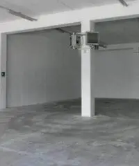 Trento Nord - Capannone 800 mq, con BANCHINA ESTERNA di carico/scarico Trento Nord - Capannone 800 mq, con BANCHINA ESTERNA di carico/scarico