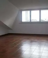 Mansarda in Affitto a 430 Mansarda in Affitto a 430