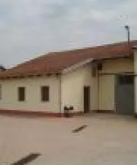 SALONCINO-DEPOSITI CON IMPIANTI