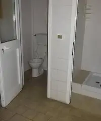 Quarto Inferiore: Affitto Capannone da 235mq Quarto Inferiore: Affitto Capannone da 235mq