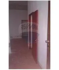 Deposito 200 mq con 800 mq di spazio esterno Deposito 200 mq con 800 mq di spazio esterno