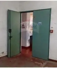 Rif: 21711152-79 - Genova Molassana vendesi capannone industriale / artigianale con posteggio!